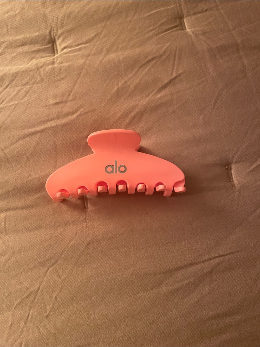 ALO Yoga Kids Coral Pink Hair Claw Clip